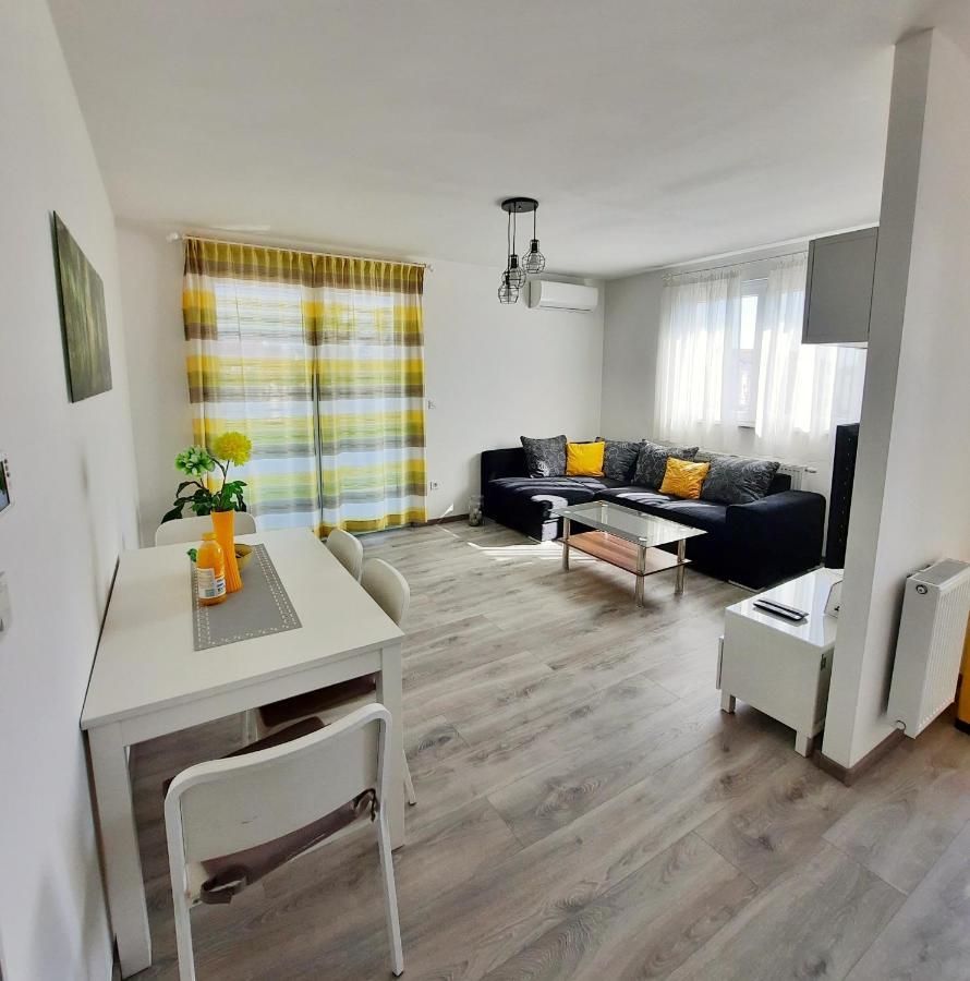 Apartment Mrvica Near The Zagreb Airport 大戈里察 外观 照片