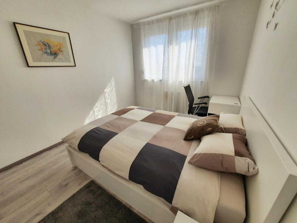 Apartment Mrvica Near The Zagreb Airport 大戈里察 外观 照片
