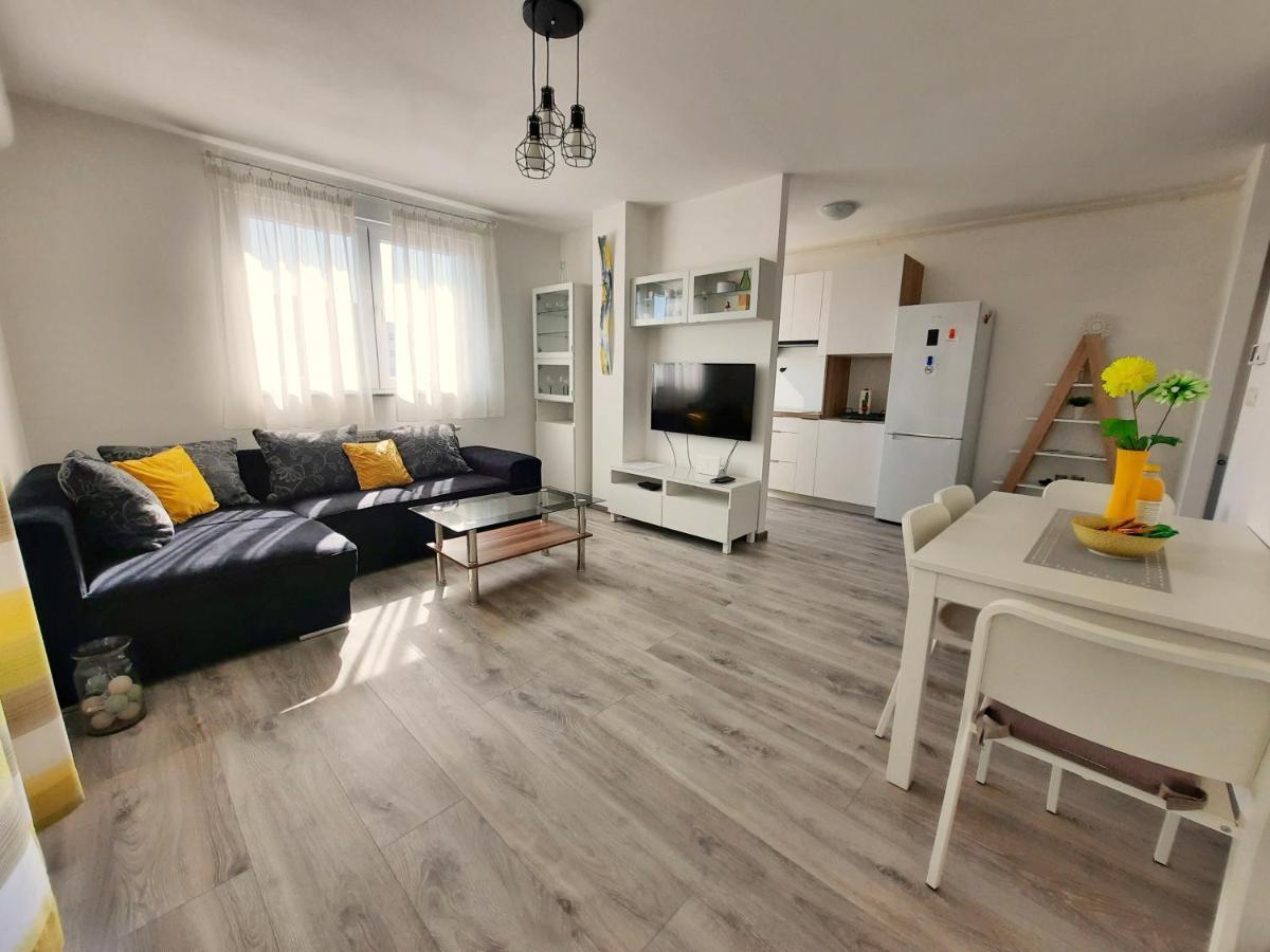 Apartment Mrvica Near The Zagreb Airport 大戈里察 外观 照片