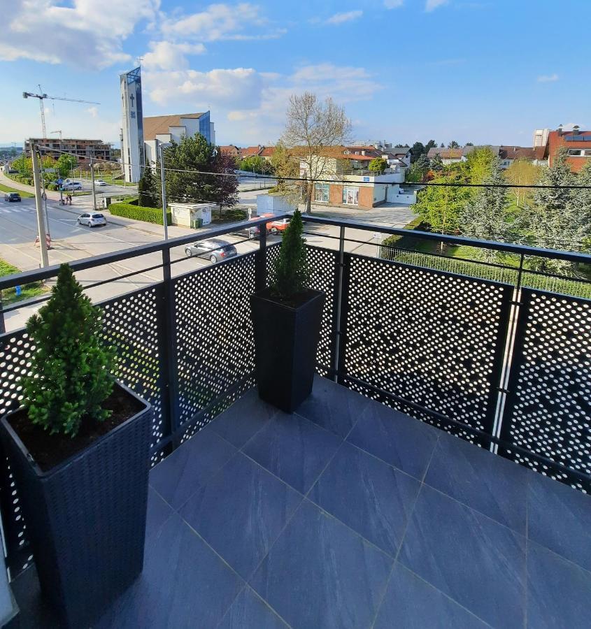 Apartment Mrvica Near The Zagreb Airport 大戈里察 外观 照片